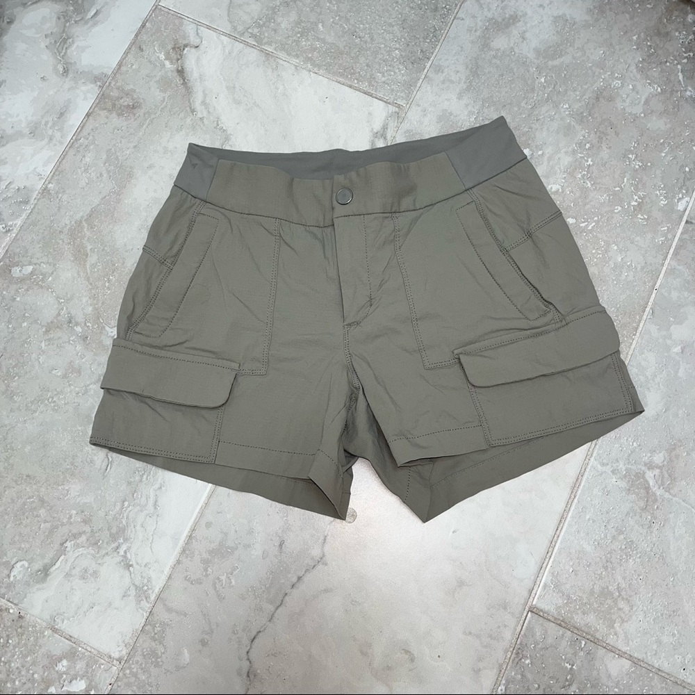 Athleta stone grey Cargo Bermuda Shorts